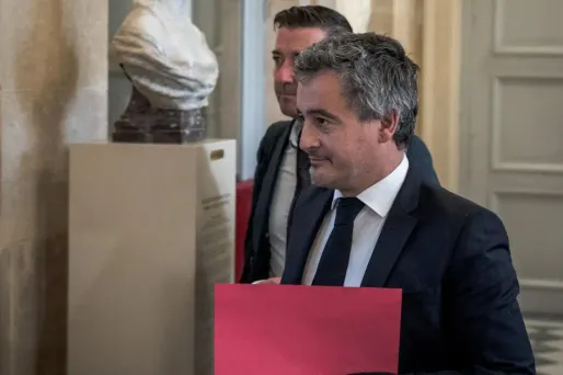 Budget : Darmanin appelle Barnier à faire un geste «de compromis» notamment envers le RN