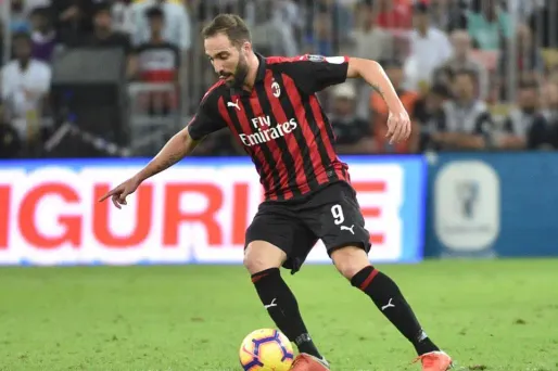Higuain avait été prêté en première partie de saison à l'AC Milan.