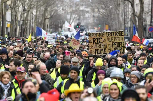A Paris, les "gilets jaunes" étaient 2.500 samedi pour "l'acte 11". Ils étaient 7.000, la semaine dernière.