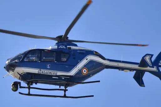 Le manifestant avait visé un hélicoptère de gendarmerie avec un puissant laser.