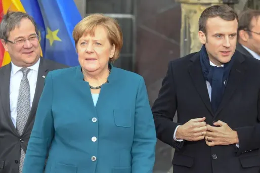 Les dirigeants Angela Merkel et Emmanuel Macron se sont retrouvés mardi à Aix-la-Chapelle pour signer un traité franco-allemand.