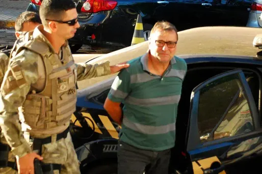 Cesare Battisti, expulsé de Bolivie, en route vers l'Italie