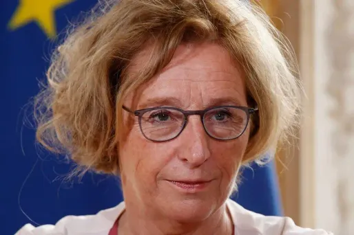 "C'est aussi un des effets de la violence. Cela fragilise l'emploi et nos petits commerces, cela m'inquiète beaucoup", a regretté la ministre. (photo d'archives)