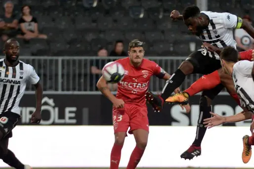 La décision a été prise "en raison du contexte", a indiqué la préfecture du Gard.