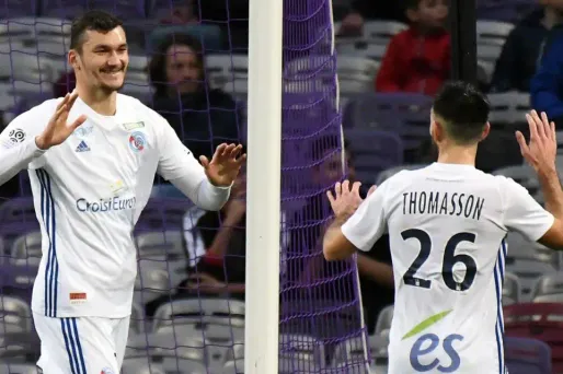 La joie de Ludovic Ajorque (à gauche), l'attaquant de Strasbourg.