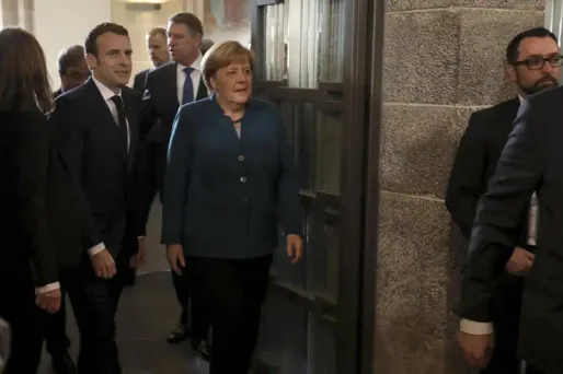 Emmanuel Macron et Angela Merkel étaient réunis à Aix-la-Chapelle pour signer un nouveau traité franco-allemand.