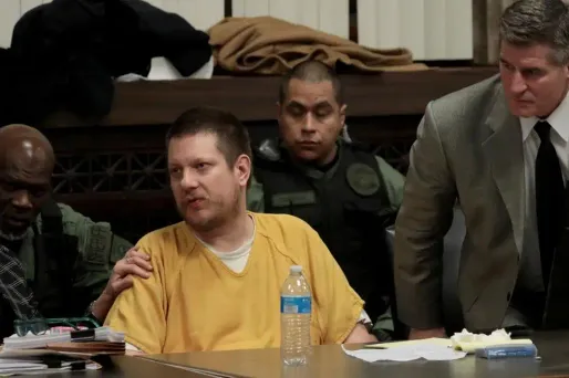 Jason Van Dyke a été reconnu coupable en octobre 2018 d'avoir abattu à distance et sans raison Laquan McDonald, 17 ans.