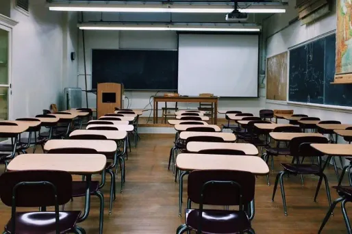 L'enseignant avait été roué de coups par des individus cagoulés.