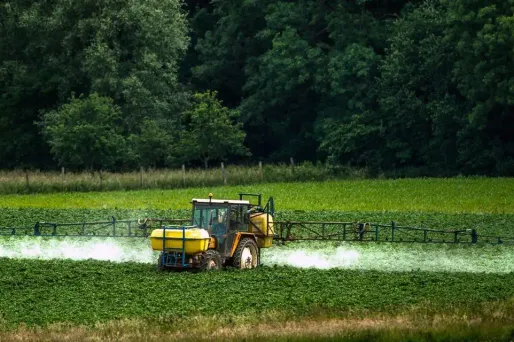 Le glyphosate été classé comme "cancérogène probable" en mars 2015 par le Centre international de recherche sur le cancer.