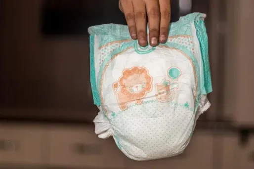 Déchets non-compostables et non-biodégradables, les couches jetables constituent un défi environnemental majeur.