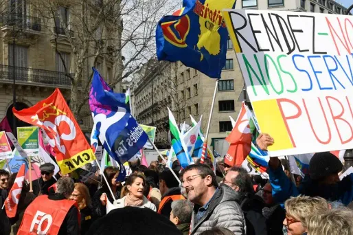 Plusieurs centaines de personnes ont manifesté à Paris.