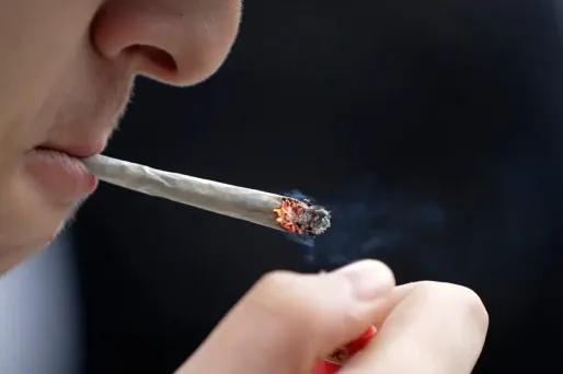 Un député d'Hawai souhaite augmenter progressivement l'âge légal pour acheter des cigarettes sur son territoire.