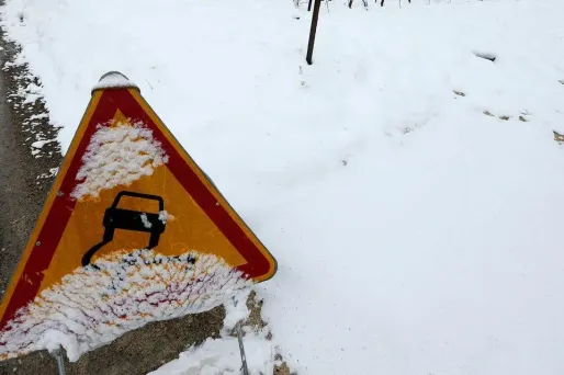 La Cantal, l'Isère, la Loire, la Haute-Loire, la Lozère, la Savoie et la Haute-Savoie ont été placés en vigilance orange.