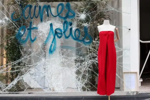 Les manifestations des "gilets jaunes" ont occasionné 200 millions d'euros de dégâts, selon Bruno Le Maire.