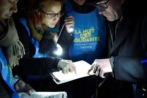 Quelque 2.000 bénévoles et travailleurs sociaux ont procédé dans la nuit du 7 au 8 février à un recensement des sans-abri dans les rues de Paris.