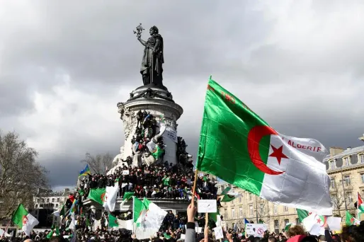 Les manifestants se sont rassemblés place de la République, à Paris.