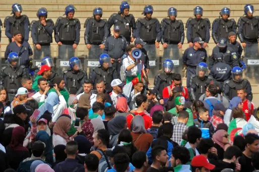 Mardi, plusieurs milliers d'étudiants ont protesté dans certaines universités contre la candidature d'Abdelaziz Bouteflika à la présidentielle.