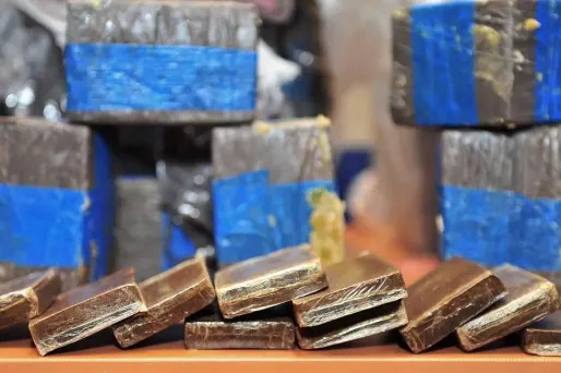 La résine de cannabis interceptée en France est essentiellement fabriquée au Maroc.