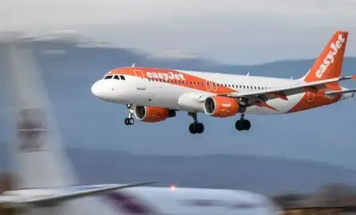 La compagnie aérienne va retirer les derniers produits contenant des fruits à coque dans les prochains mois de ses avions.