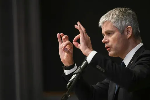 Laurent Wauquiez a critiqué dimanche le gouvernement et sa gestion de la crise des "gilets jaunes".