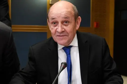 "C'est une page importante de l'histoire de l'Algérie qui se tourne", a indiqué Jean-Yves Le Drian.