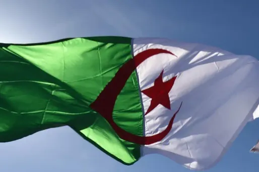 Après le départ d'Abdelaziz Bouteflika, les contestataires réclament désormais la fin de l'ensemble du "système".