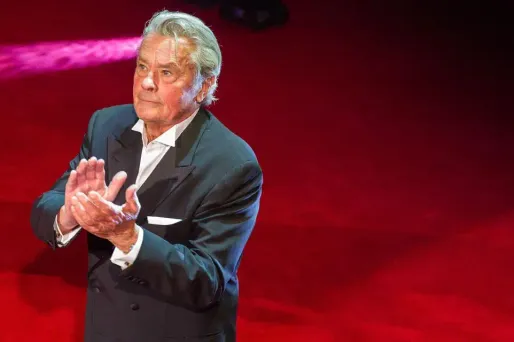 Dans une interview au "JDD", Alain Delon se dit "passéiste depuis toujours, depuis l'Indochine".