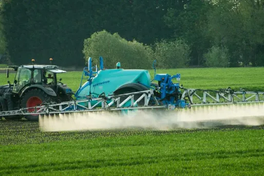L'utilisation de pesticides est désormais interdite par arrêté à Langouët. Photo d'illustration.
