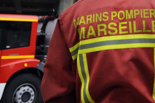 Soixante marins-pompiers sont intervenus sur l'incendie, samedi matin.