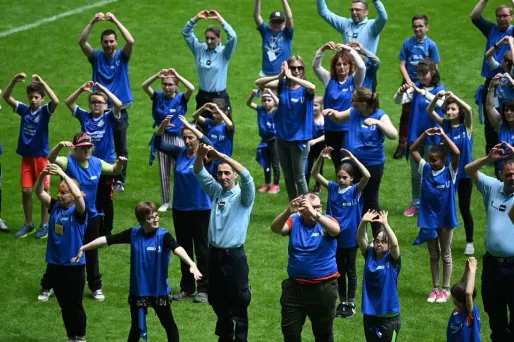 Des gendarmes ont honoré un pari en dansant dans le "Chaudron", à Saint-Étienne.