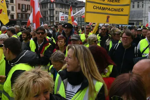 Des rassemblements avaient une nouvelle fois lieu dans plusieurs ville françaises, comme ici à Chambéry.