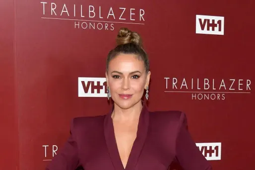 Alyssa Milano incite les femmes à faire la "grève du sexe" pour dénoncer une loi qui restreint l'avortement en Géorgie.