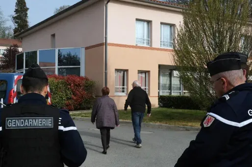 Tout commence le 2 juin dernier, quand un couple se présente à la gendarmerie d'Autun, en Saône-et-Loire, pour déposer plainte. (Photo d'illustration)
