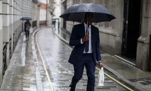 Les ondées prendront un caractère orageux par endroits dans la journée.