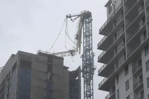 Une grue s'est effondrée en pleine ville mardi après-midi (photo d'illustration).