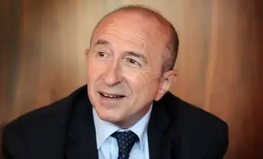 Le maire de Lyon Gérard Collomb a assuré qu'il n'était pas inquiet après la perquisition la veille de son domicile parisien dans le cadre d'une enquête du PNF.