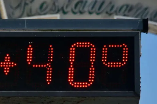 Les températures vont continuer d'augmenter mercredi, atteignant plus de 40 degrés par endroits.