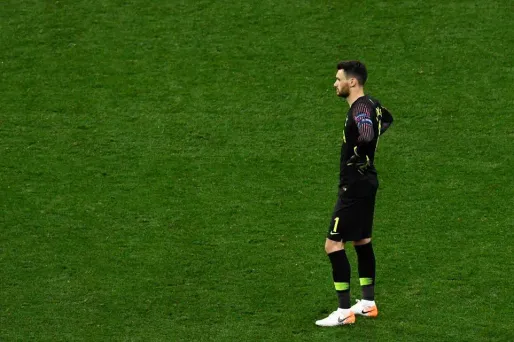 Pas de doublé Ligue des champions-Coupe du monde pour le gardien des Bleus. Tottenham s'est incliné face à Liverpool 2-0.