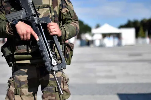 militaire soldat sentinelle