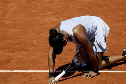 La numéro 1 mondiale ne deviendra pas la première joueuse de l'histoire à remporter d'affilée trois premiers trophées en Grand Chelem.