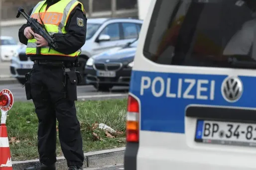 Les autorités allemandes ont remis un homme soupçonné d'être lié aux attentats du 13 novembre 2015 à la Belgique.