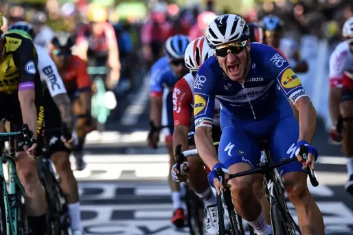 Viviani vainqueur sur le Tour 2019 (1280x640) JEFF PACHOUD / AFP