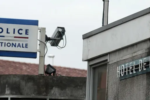 L'homme a dans un premier temps pris la fuite avant de se rendre au commissariat de Villeurbanne vers 9h, où il a été placé en garde à vue. (Photo d'illustration)