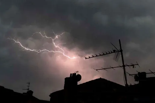 La météo s'annonce à nouveau orageuse pour dimanche (photo d'illustration).