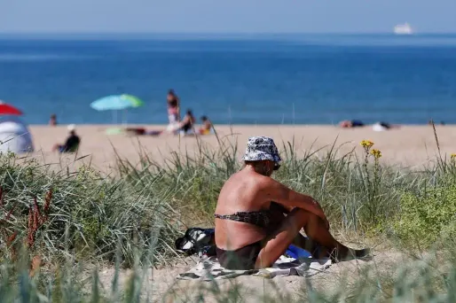 La météo promet d'être estivale pour ce premier jour du week-end.