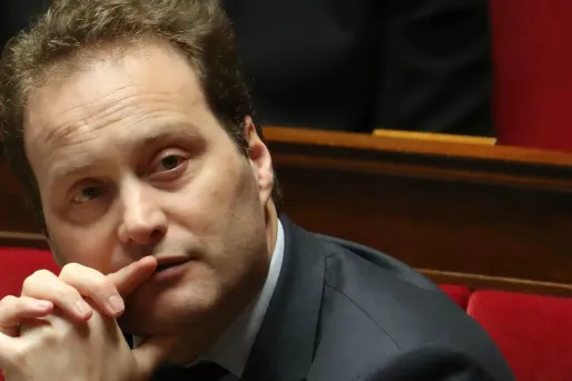 Sylvain Maillard invitent les commerçants touchés par le mouvement de grève contre la réforme des retraites à demander un délai de paiement aux impôts