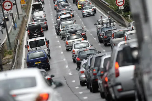 Grèves : plus de 620 km de bouchons en Ile-de-France