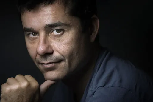 Laurent Binet est âgé de 47 ans.