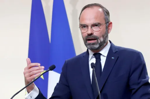 Plan hôpital : "Je ne veux diviser personne", se défend Edouard Philippe