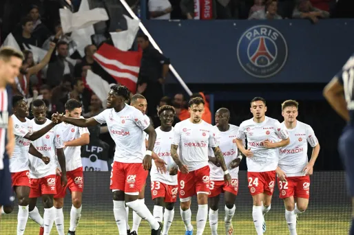 Le PSG a encaissé deux buts à domicile.